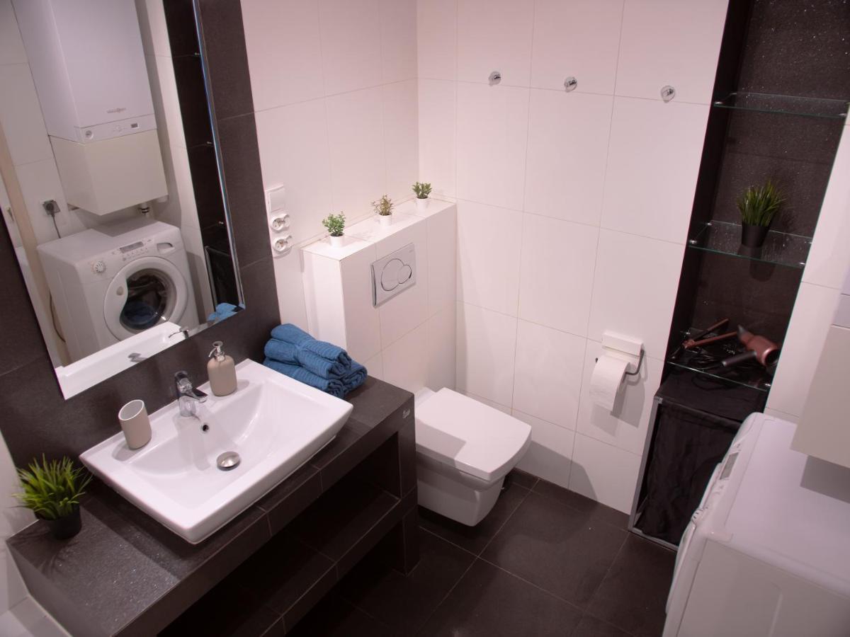 Sdh 2 Radzymin Comfortable Apartment Near Warsaw Exterior foto