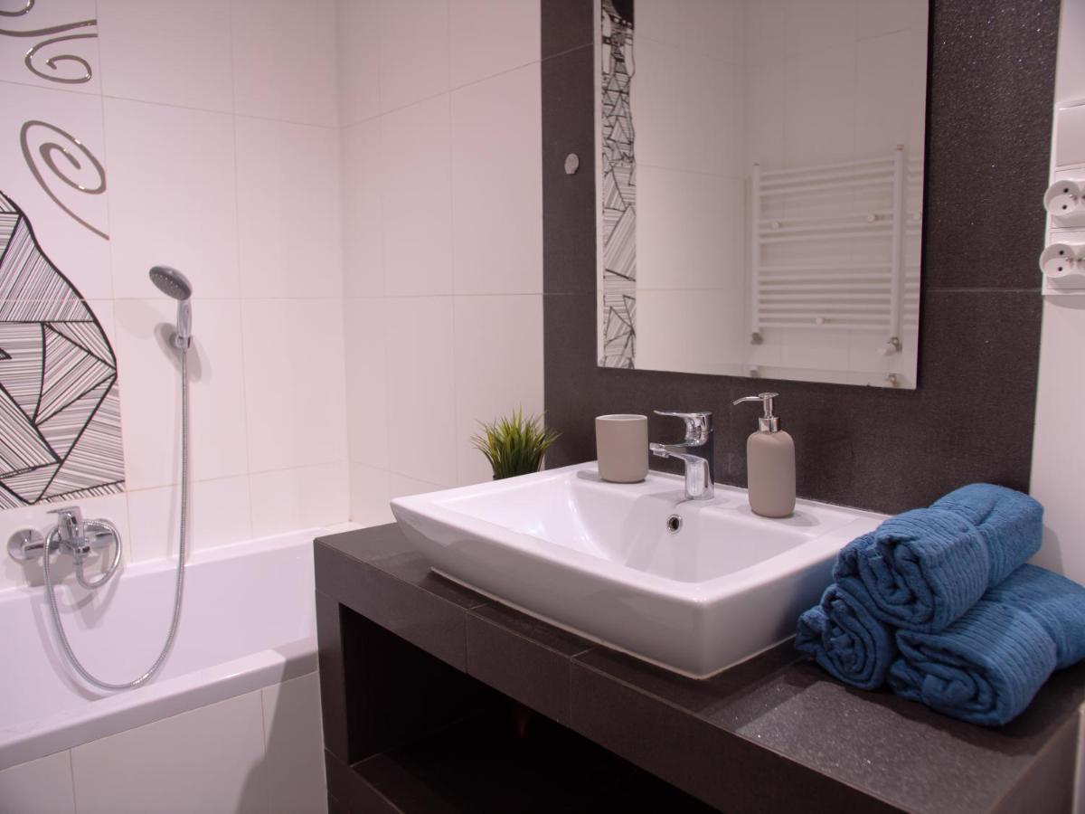 Sdh 2 Radzymin Comfortable Apartment Near Warsaw Exterior foto