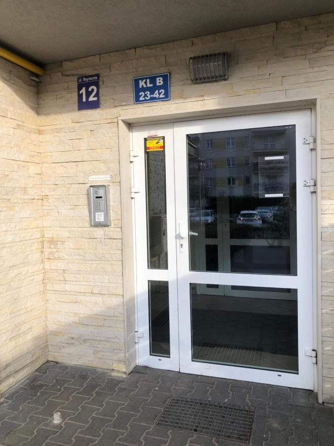 Sdh 2 Radzymin Comfortable Apartment Near Warsaw Exterior foto